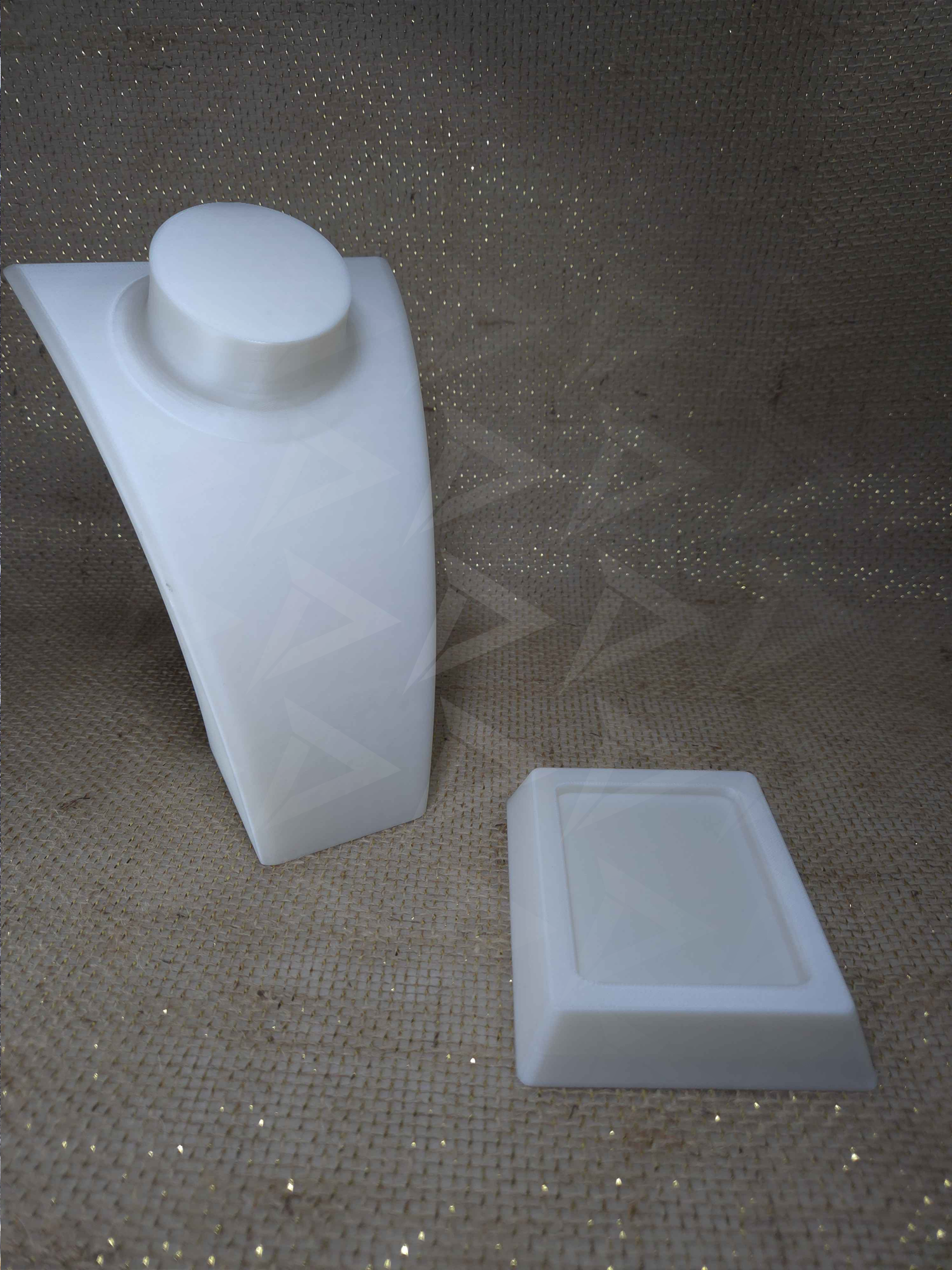 Busto Expositor de Correntes - Imagem 5