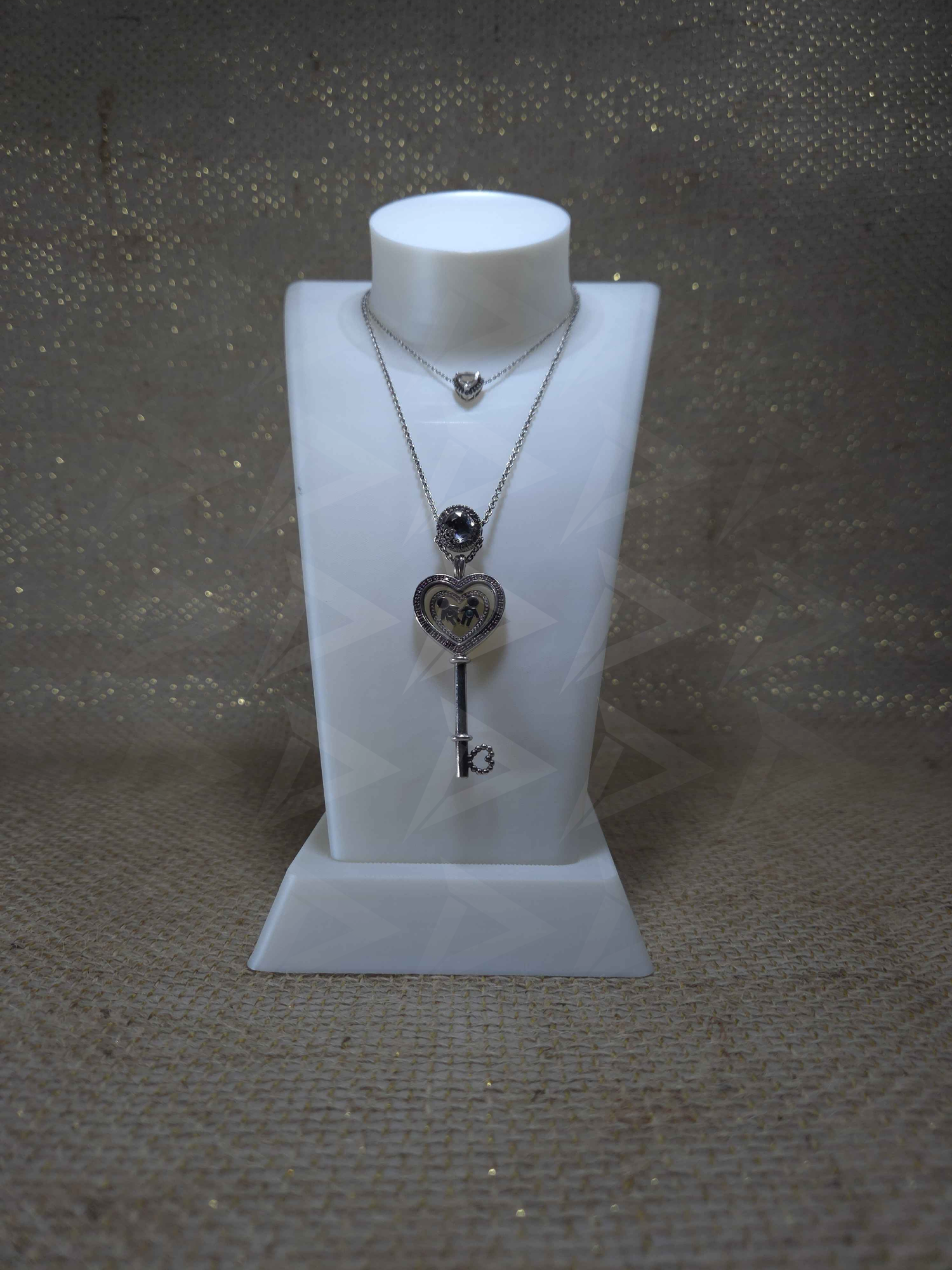 Busto Expositor de Correntes